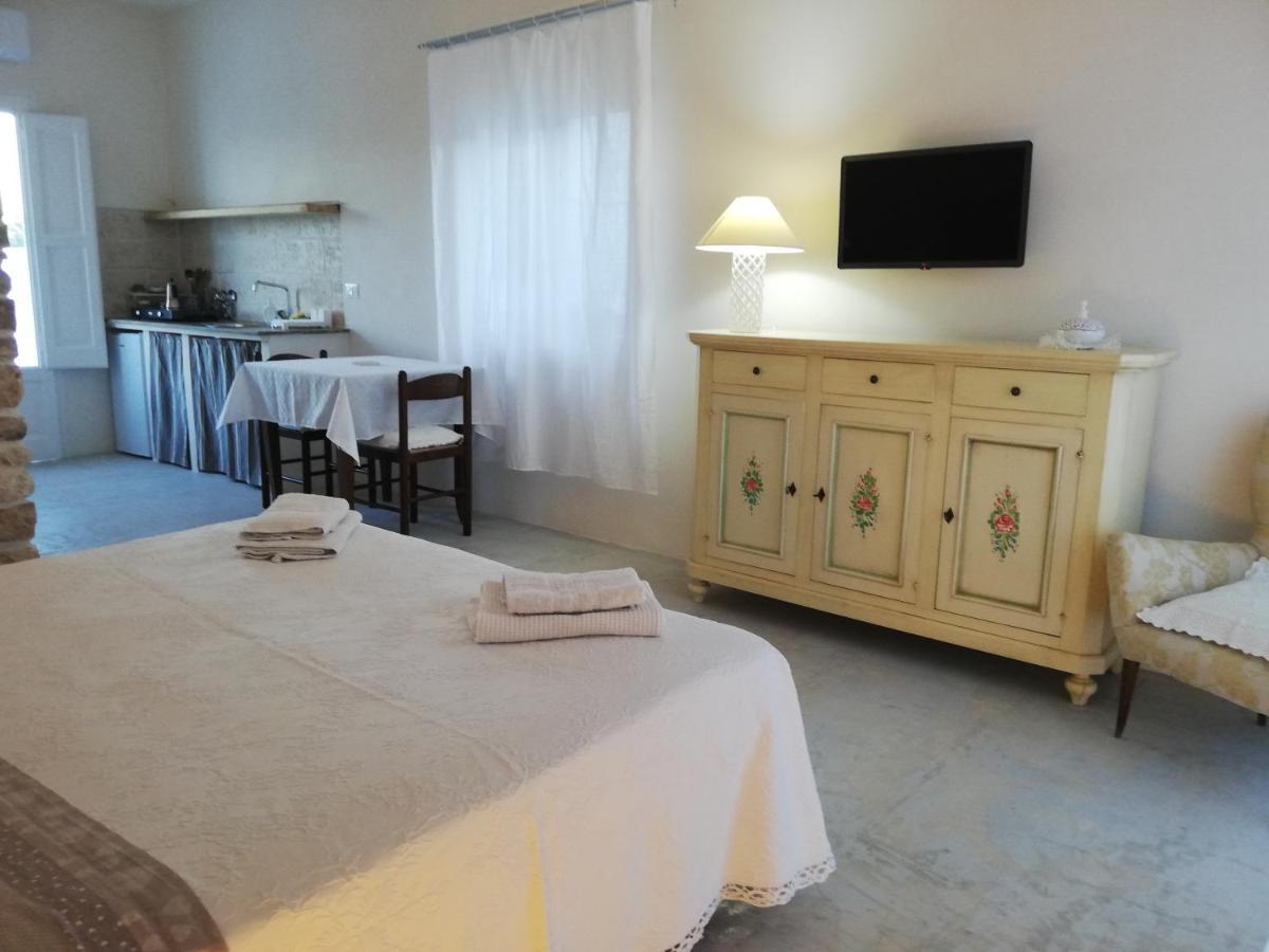 Holiday Home Trullo Antico Остуни Номер фото