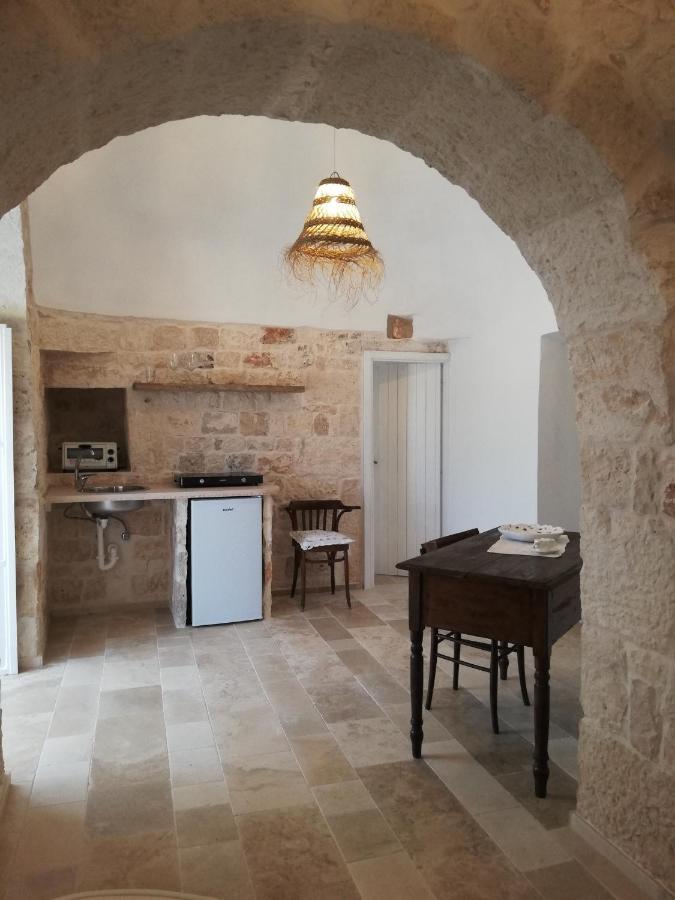 Holiday Home Trullo Antico Остуни Номер фото