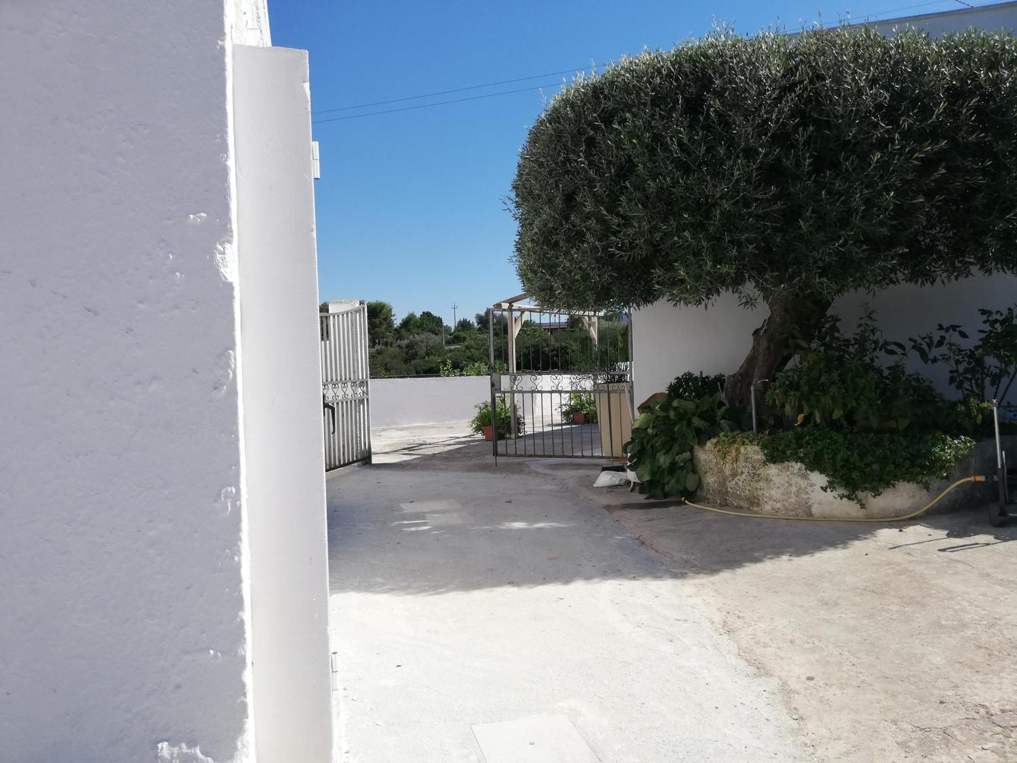 Holiday Home Trullo Antico Остуни Номер фото