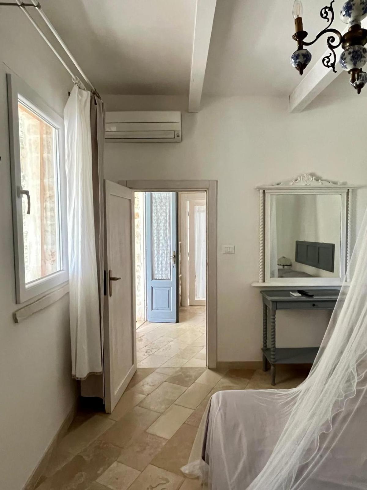 Holiday Home Trullo Antico Остуни Экстерьер фото